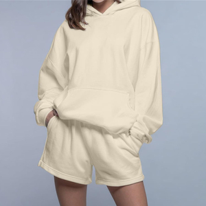 Ensemble sweat-shirt et short beige pour femme, style décontracté, épaules tombantes, deux pièces - Product Image 1