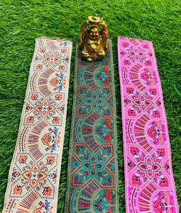 Tissu en dentelle jacquard élégant, dentelle florale de créateur pour robe de mariée, sari, décoration de vêtements, fournisseur textile en gros - Product Image 2