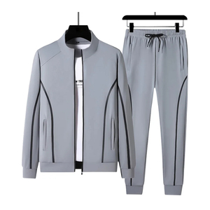 Conjunto Deportivo Personalizado para Hombre, de Invierno, con Capucha, Dos Piezas, Chaqueta Bomber con Cierre y Ribete Curvo, Pantalones Jogger, Estilo Casual, Forro Polar - Product Image 1