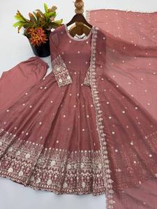 Robe Anarkali longue en soie avec broderie dorée, tenue traditionnelle indienne et pakistanaise pour mariage, coupe classique pour femme - Product Image 3