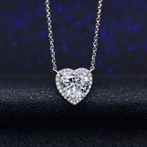 สร้อยคอโมอิสซาไนต์ทรงหัวใจ 4.0 กะรัต ดีไซน์ใหม่ เงินแท้ 925 ชุบไวท์โกลด์ 18K พร้อมสายสร้อยแบบเชื่อมต่อ สำหรับผู้หญิง ขายส่ง - Product Image 4