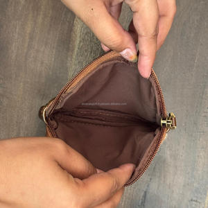 Vente en gros d'usine Portefeuille de luxe en cuir de vachette à poils OEM Porte-monnaie pour femmes Porte-cartes en cuir véritable et porte-monnaie pour femmes - Product Image 6