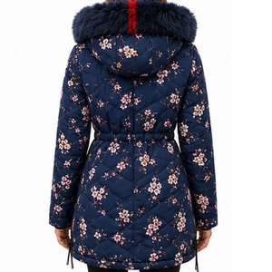 Parka Térmica para Mujer con Capucha de Piel Sintética, Tejido Transpirable e Impermeable, Elegante para el Invierno - Product Image 2