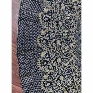 SOIRÉE SATIN BRODERIE ZARI TRAVAIL LEHENGA CHOLI AVEC DUPATTA NOIR Choli - Product Image 3