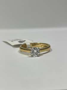 Bague pour femme en diamant de laboratoire de qualité supérieure, or jaune massif 18 carats, 0,55 carat, couleur E, VS, certifiée IGI, style unique, cadeau d'anniversaire - Product Image 2