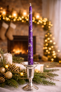 Bougie conique de luxe peinte à la main, violette, motif floral doré, en cire de paraffine, parfum rose, sans fumée, pour la décoration de Noël à la maison - Product Image 2