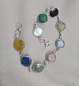 กำไลข้อมือเงินชุบประดับพลอยหลากชนิด ดีไซน์สั่งทำได้ทุกขนาด สำหรับผู้หญิง ของขวัญแต่งงานสุดหรู - Product Image 1