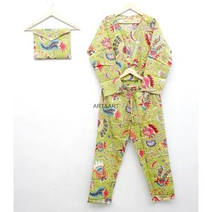 Conjunto de Pijamas Ecológicos con Estampado Floral, 100% Algodón Transpirable, Manga Larga, Cuello Redondo, Ropa de Dormir Informal para la Temporada de Verano - Product Image 2