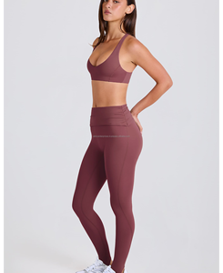 Ensemble de yoga sportif pour femmes, legging taille haute longueur genou, motif uni, respirant, Spandex/Nylon, séchage rapide à l'avant, haute qualité - Product Image 3