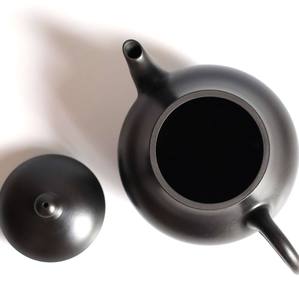 Tetera Roja Brillante con Boquilla de Vertido Precisa, Asa de Agarre Cómodo, Diseño que Conserva el Calor, Perfecta para Amantes del Té - Product Image 6