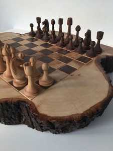 Jeux en bois artisanaux sur mesure - Cadeaux de luxe faits à la main par des artisans, design traditionnel écologique pour l'inauguration de maison ou un mariage - Product Image 3