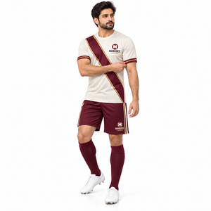 Conjunto de Camiseta y Pantalones Cortos de Fútbol Personalizados, Uniforme de Fútbol Sublimado para Hombres, Mujeres y Adultos, Gráficos de Equipo Personalizados, 100% Poliéster - Product Image 4
