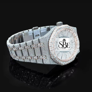Orologio Premium con Diamanti Moissanite, Completamente Tempestato di Pietre VVS, per un Look di Lusso, Disponibile per la Vendita - Product Image 2