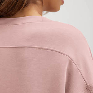 Sweat-shirt pour femme à col ras du cou, coupe courte, avec logo personnalisé, épaules tombantes, poignets et ourlet côtelés, style oversize - Product Image 5
