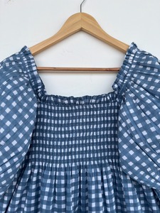 Robe d'été légère pour femme en coton bleu à carreaux, col carré, corsage froncé, manches bouffantes, ourlet à volants, style babydoll - Product Image 2