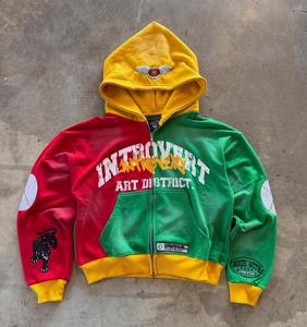 Sudadera con Capucha Personalizada de Alta Calidad al por Mayor, Chaqueta de Forro Polar Roja, Verde y Amarilla con Arte Bordado en las Mangas - Product Image 1