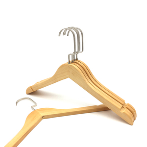Cintres en bois de haute qualité pour vêtements homme et femme avec barre horizontale – Vente directe fabricant, cintres en bois personnalisés avec logo - Product Image 3