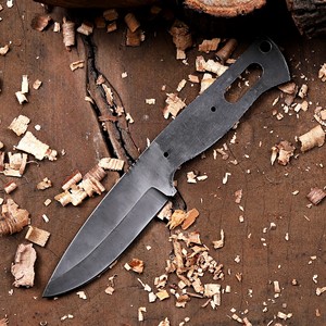 Couteau de chasse/camping/skinner à lame pleine en acier au carbone Nordic Forge, 8 pouces, personnalisable - Product Image 1