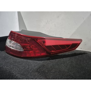 Luz Trasera Derecha Usada Optima 924022T100 - Product Image 3