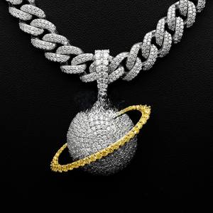 Collar con Colgante Temático del Planeta Saturno con Moissanita, Plata 925 con Baño de Rodio, Joyería de Lujo Vintage para Fiestas y Bodas - Product Image 4