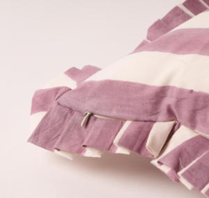 Housse de coussin carrée mauve à imprimé floral artisanal, lavable, avec fermeture éclair, 100% coton, PAISLY EXPORTS, style vintage Rajasthan - Product Image 6