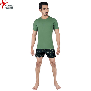 Ensembles d'été gothiques pour hommes de qualité supérieure en noir – Ensembles d'été personnalisables pour hommes, style décontracté, vente en gros pour adultes - Product Image 1