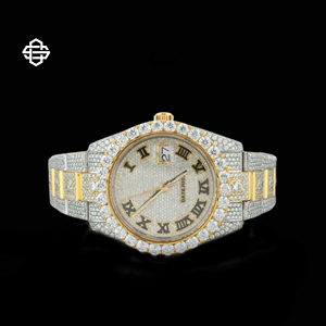 Montre de luxe en quartz avec moissanite, bracelet en acier inoxydable bicolore 20 mm, verre entièrement serti de diamants, chiffres romains, 41 mm - Product Image 1