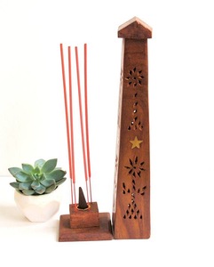 Porta Incienso de Madera Hecho a Mano, Diseño Hexagonal en Forma de Torre con Estrella, Recolector de Ceniza para Aromaterapia y Meditación - Product Image 6
