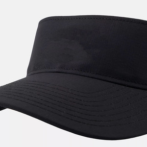 Casquette à visière noire avec sangle arrière réglable, respirante, en maille imperméable, casquette de sport unisexe, style décontracté pour le printemps et l'été - Product Image 3