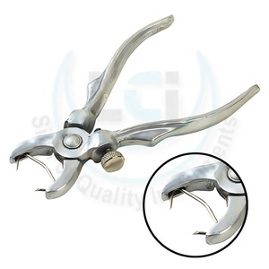 Applicateurs d'agrafes pour porcs Applicateur d'agrafes pour porcs Applicateurs d'anneaux de nez Outils de castration pour porcelets par Life Care Instruments - Product Image 4