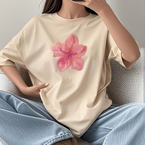 T-shirt en coton charmant, imprimé floral pastel doux, ambiance décontractée, idéal pour le quotidien, fabriqué en usine au Bangladesh, haute qualité. - Product Image 6