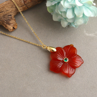 Collar de cadena de moda para mujer, chapado en oro de 18k, con flor de cornalina natural tallada y detalles de esmeralda CZ diminutos, joyería exclusiva.