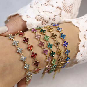 Bracelet ajustable avec charme trèfle à quatre feuilles en cristal brillant et strass pour femme et fille - Product Image 6