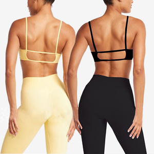 Ensemble de yoga personnalisé pour femme : Leggings taille haute et soutien-gorge de sport rembourré – Vêtements de sport en gros pour la gym, le fitness et l'entraînement sans coutures - Product Image 2