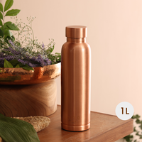Bouteille d'eau en cuivre pur faite à la main, accessoires de bar, pour la consommation quotidienne, bienfaits ayurvédiques pour la santé, conception anti-fuite, certifiée CE/EU