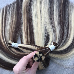 Gros Stock de Cheveux Humains Vierges Vietnamiens en Vrac de 100% Extensions de Cheveux Humains à Cuticules Alignées Couleur Piano - Product Image 1