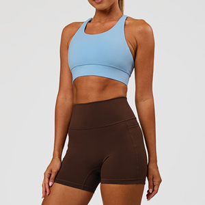 Sujetador deportivo halter sin costuras azul claro para mujer, cuello redondo, soporte medio, top de yoga y entrenamiento, color sólido, transpirable - Product Image 4