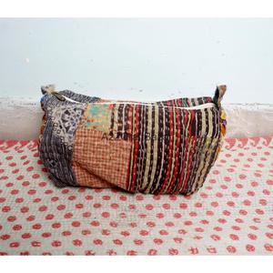 Trousse de Maquillage Grande Taille en Tissu Kantha 100% Coton Pur, Motif à Pompons, Fermeture Éclair, Écologique, Durable, Légère et Douce - Product Image 6