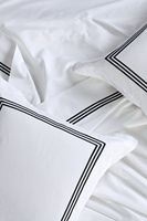 Parure de lit moderne pour hôtel, 3 pièces, personnalisable, matelassée, douce, respirante, de luxe, 100 fils/cm², écologique, non jetable