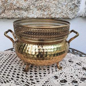 Jardinière en métal artisanale pour usage intérieur et extérieur, avec des matériaux de qualité supérieure et un look contemporain élégant - Product Image 4