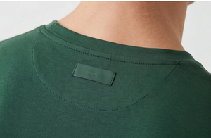 เสื้อยืดคอกลมแขนสั้นสีเขียวล้วนสำหรับผู้ชาย ผ้าฝ้าย 100% ทรงปกติ สวมใส่สบาย ผ้าเจอร์ซีย์ถัก ย้อมสีพื้น - Product Image 5