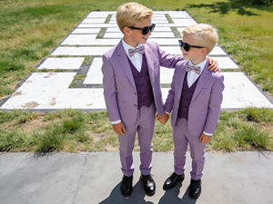 Elegante conjunto de traje color lavanda para niños: esmoquin formal de 5 piezas con chaleco y pajarita para bodas, fiestas y ocasiones especiales - Product Image 2