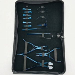 เครื่องมือต่อผมระดับมืออาชีพ ทำจากเหล็กกล้าไร้สนิมเกรดผ่าตัด พร้อมคีมและเข็มแบบวงแหวน C ใช้ซ้ำได้  รับผลิตตามแบบส่วนตัว - Product Image 6