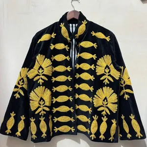 Veste en velours noir de luxe brodée Suzani pour femmes, style bohème, fleurs, faite à la main, ouverte sur le devant, ethnique, automne, manches longues - Product Image 1