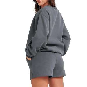 Ensemble 2 pièces décontracté pour femme : Sweat-shirt col rond en coton tricoté couleur unie style hip-hop et short imprimé sérigraphié - Product Image 3