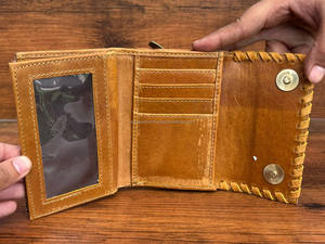 Cartera triple pequeña de cuero de lujo para mujer, superventas de fabricante, carteras multifuncionales de cuero genuino a la moda - Product Image 6