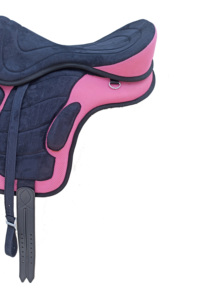 Selle d'endurance AIRMESH tendance avec sangle de selle en PU, étrier et tissus en microfibre personnalisables - Product Image 2