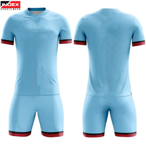 Ensemble d'uniformes de football athlétiques pour hommes, maillot et short de football pour les équipes de club et d'école - Product Image 1