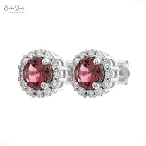 Oferta Especial: Pendientes de Oro Blanco de 14K con Diamantes Minimalistas y Halo, 1.5CTW, Turmalina Rosa de Corte Brillante, con Cierre a Presión, en Oferta - Product Image 1