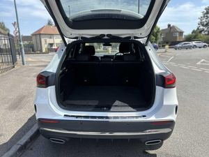 MINT 2023 G L A -CLASS 1.3 G L A 200 AMG LIINE EXECUTIIVE STATIION WAG0N - Product Image 3